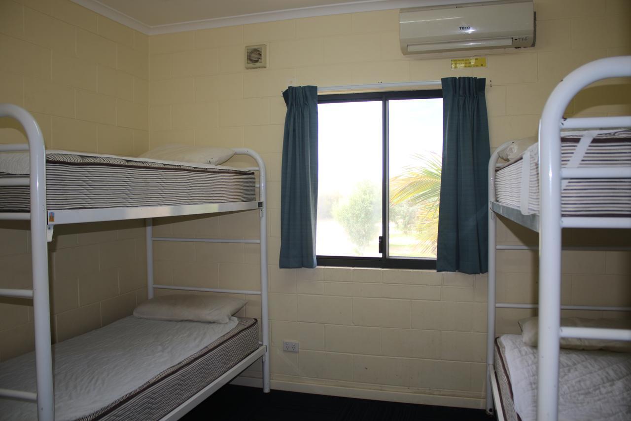 Hostel Ningaloo Club Backpackers Coral Bay Zewnętrze zdjęcie