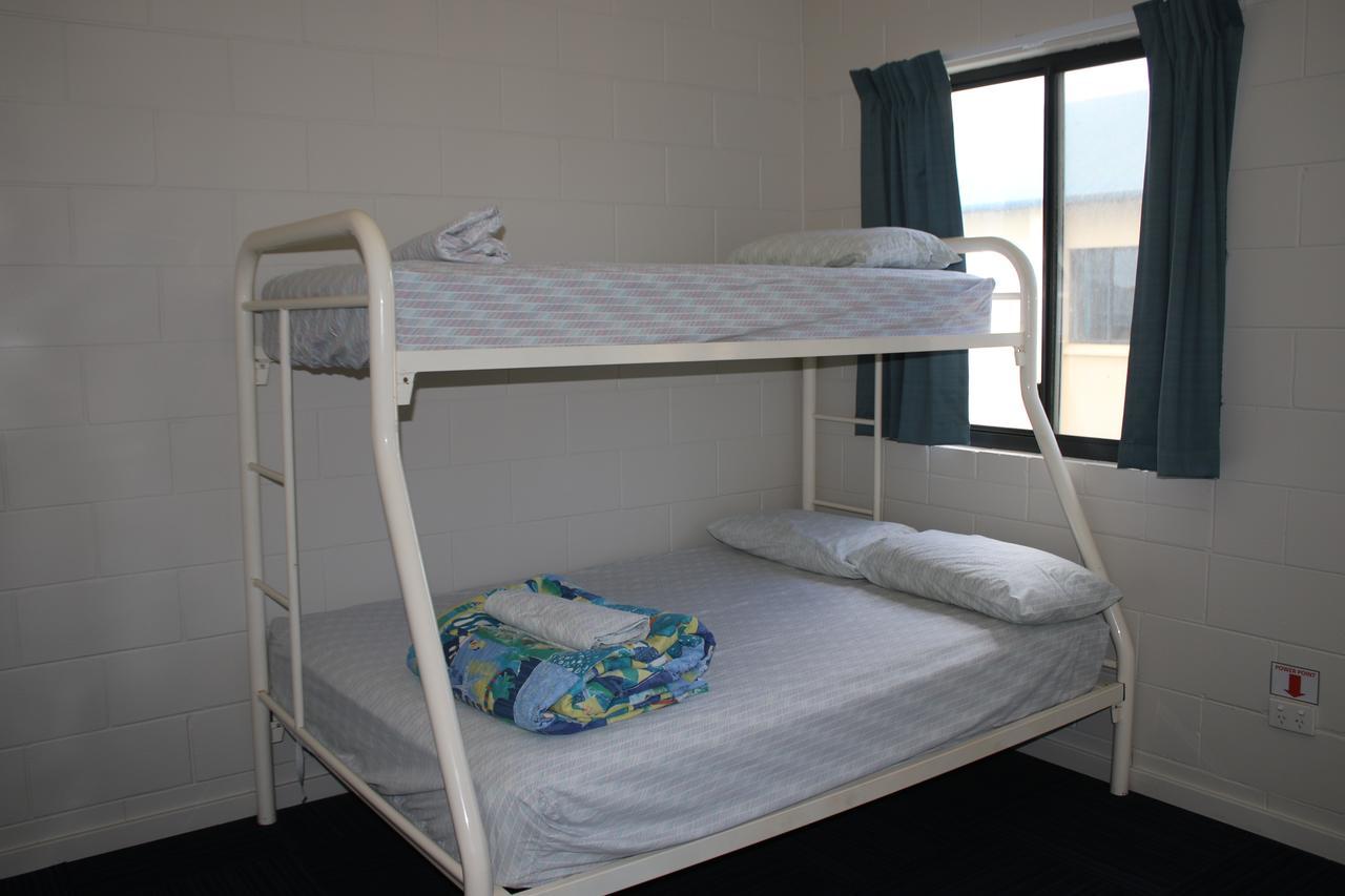 Hostel Ningaloo Club Backpackers Coral Bay Zewnętrze zdjęcie