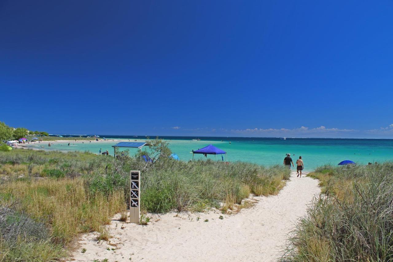 Hostel Ningaloo Club Backpackers Coral Bay Zewnętrze zdjęcie